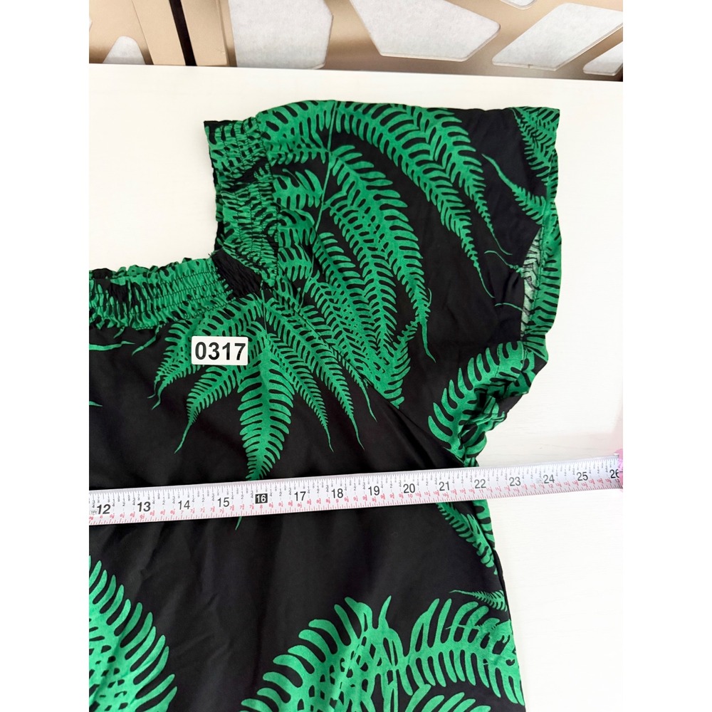 Hula Bay Green Black Tropical Palm Print Smocked Off Shoulder Top Large L-13 - Picture 6 of 6